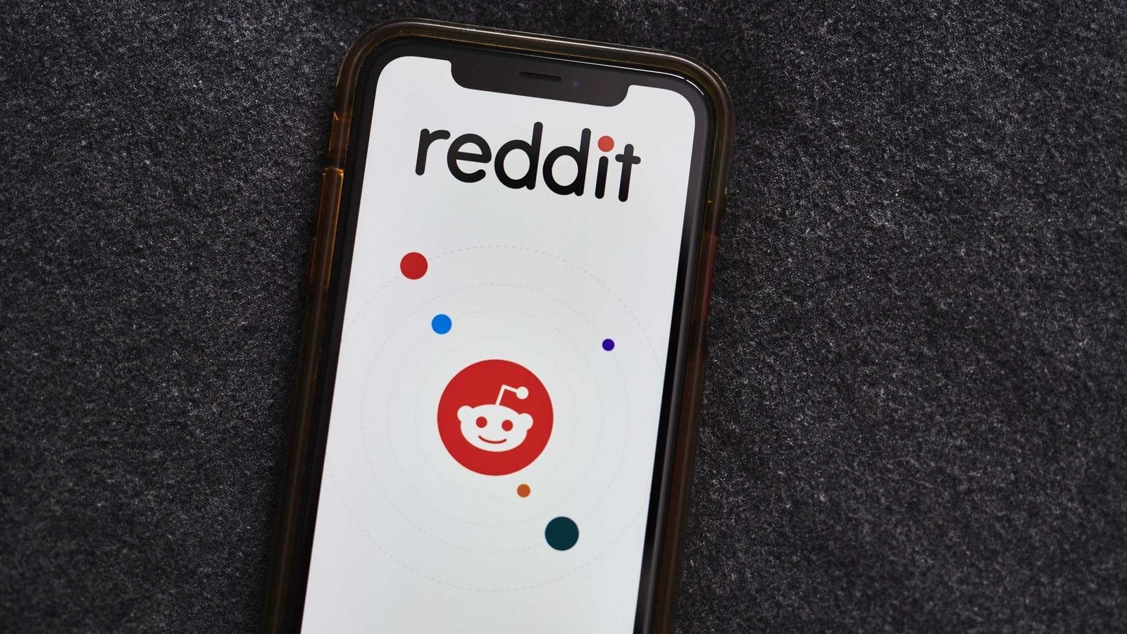 Reddit could block Google Search, Bing, if the AI companies don’t pay up to use its data