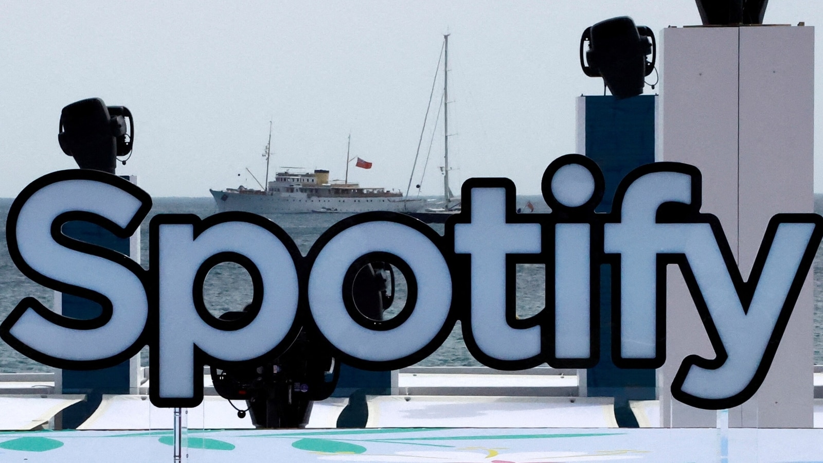 Billion dollar windfall? Spotify to update how it pays rights holders