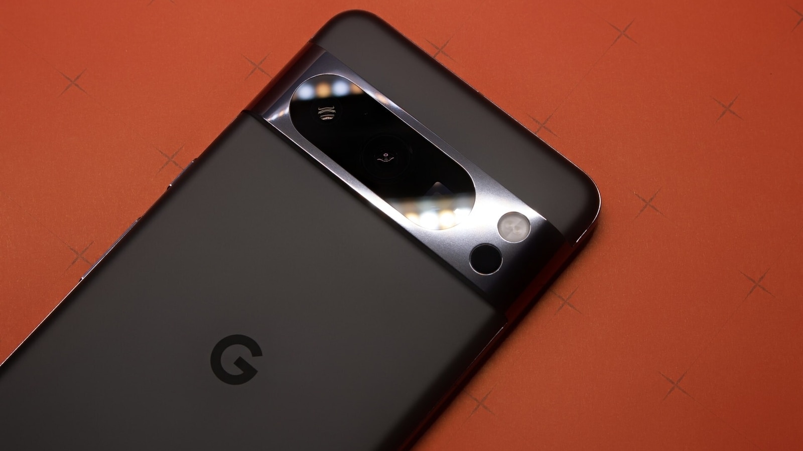 Google announces Black Friday deals on Pixel 8 Pro, Pixel Fold, and more