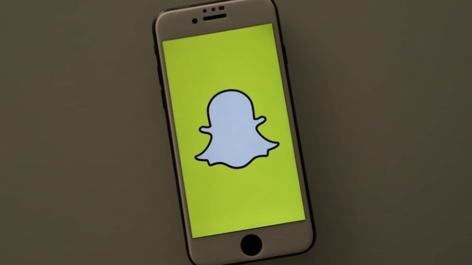 Snapchat to introduce ‘Friends and Family’ subscription plan? Check what this report suggests