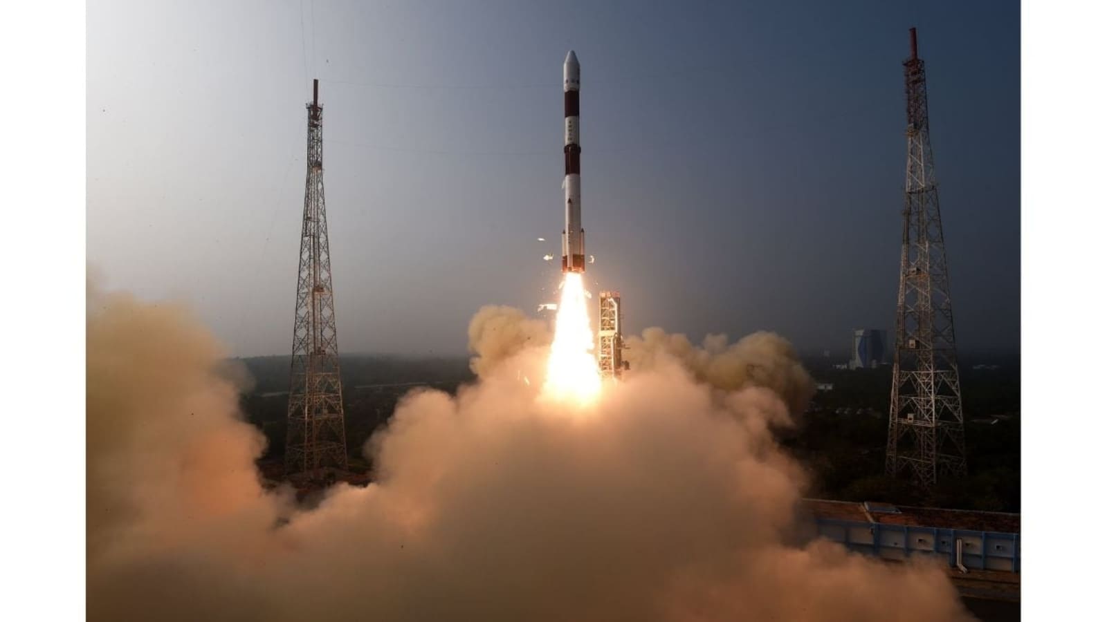 Exploring the Cosmic Phenomena of Supernovas and ISRO's XPOSAT: A Stellar Journey