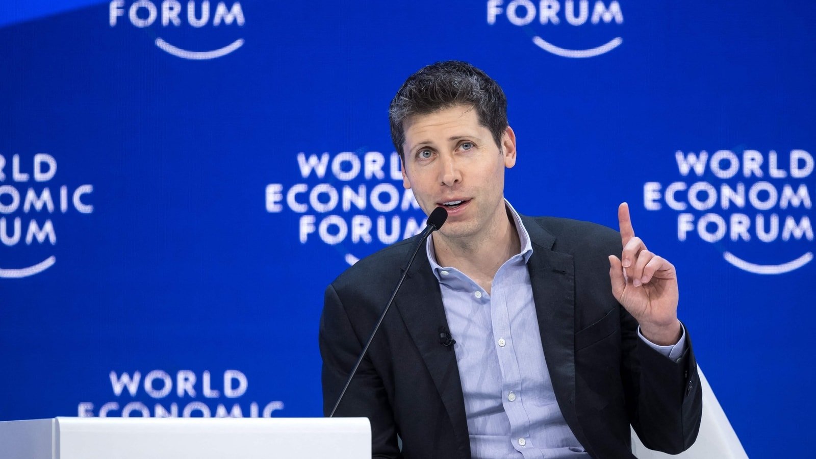 Sam Altman, Bill Gates Weigh AI Risks in Big Election Year