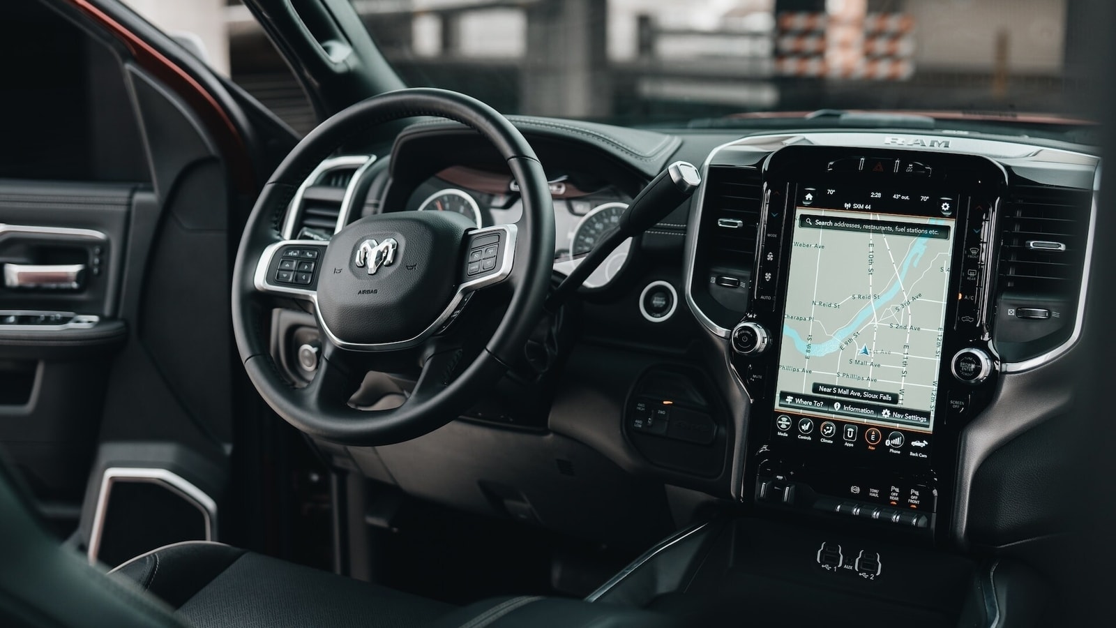 Keep your eyes on the road, your hand upon the wheel! Some Android Auto apps will only work in 'P' mode